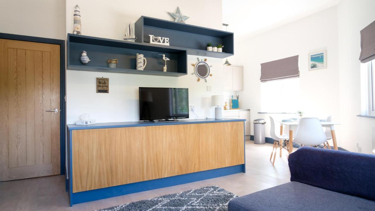 Intimate Entire Flat 9-Min Walk To Boscombe Beach Bournemouth Esterno foto